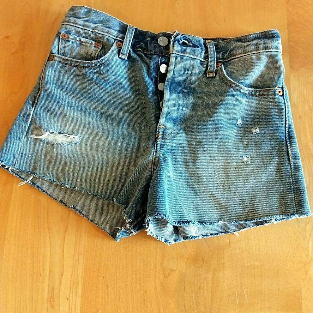 Levis wedgie button fly shorts